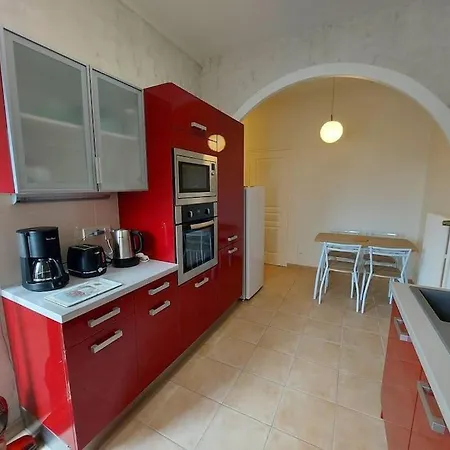 : Appart. Vue Proche Centre *