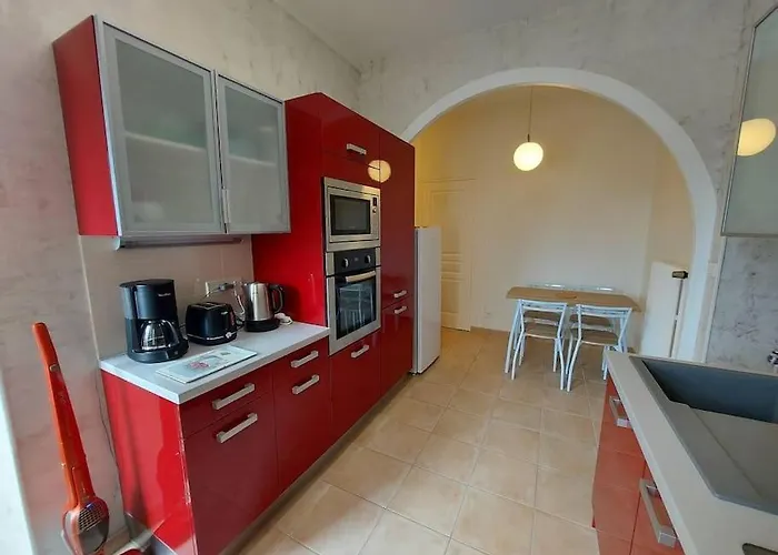 : Appart. Vue Proche Centre *